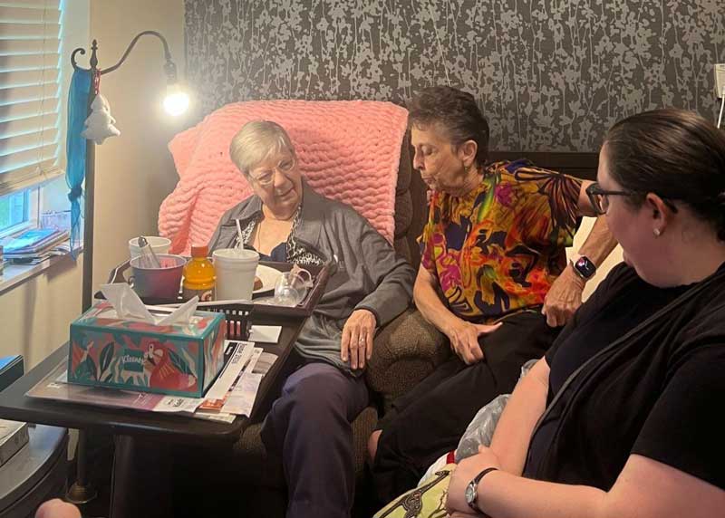Discerner and her mother visit Sister Corda